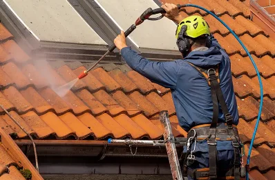 Démoussage et hydrofuge de toiture à Rocquigny